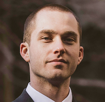 Thomas Whitfield, analista di trading esperto del mercato crypto, ritratto